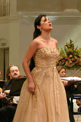 Анна Нетребко